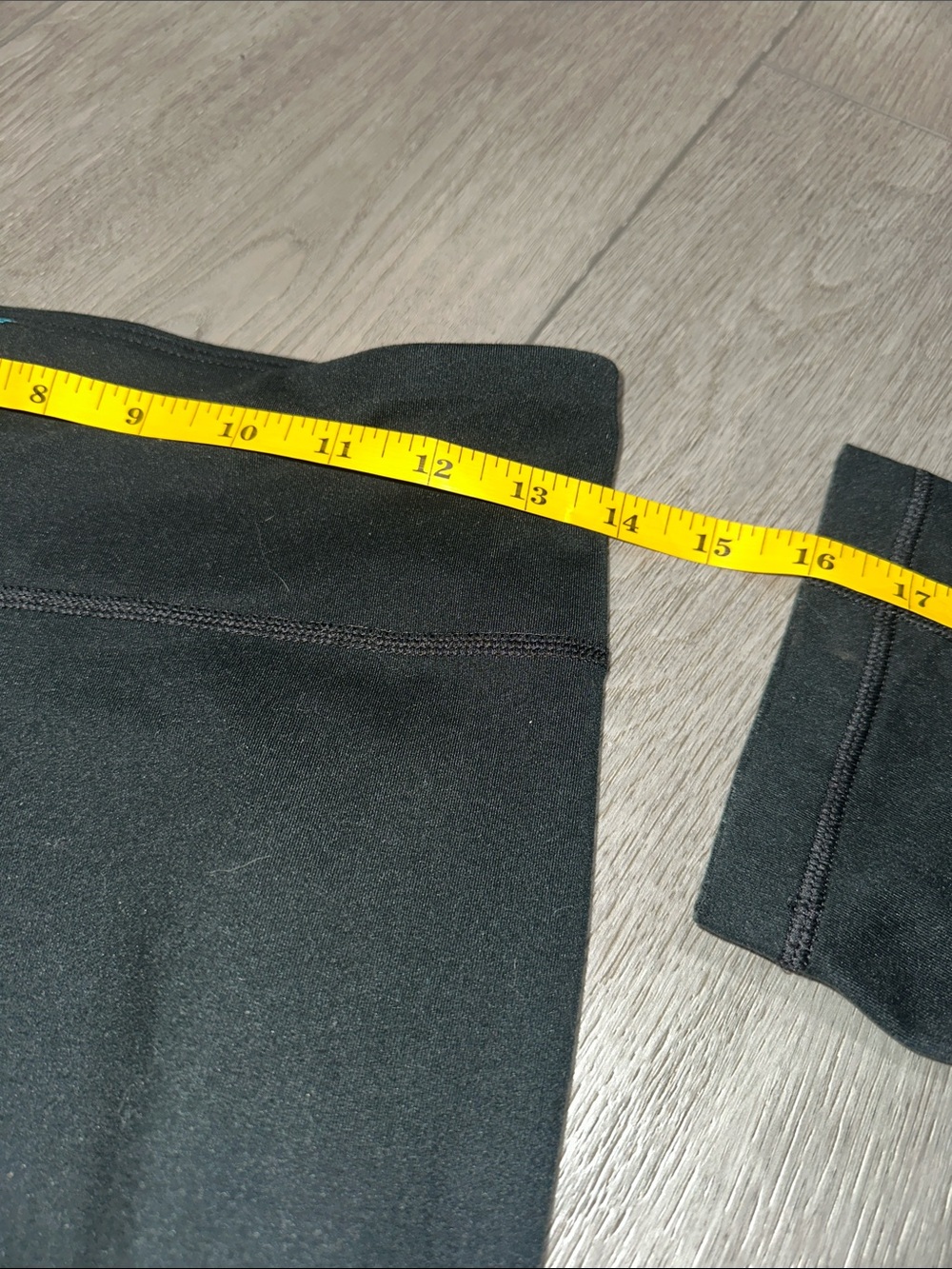 Under amour Black Active Leggings pink, teal and black size medium (3) - Picture 7 of 9
